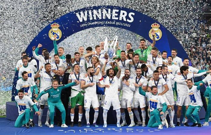 Sao Real bị đồng đội bóc phốt: 'Hắn trêu đùa chúng tôi qua báo chí'