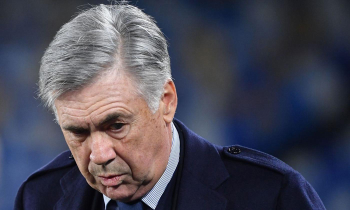 Carlo Ancelotti bị &lsquo;trảm&rsquo; d&ugrave; Napoli lọt v&agrave;o v&ograve;ng 1/8 Champions League