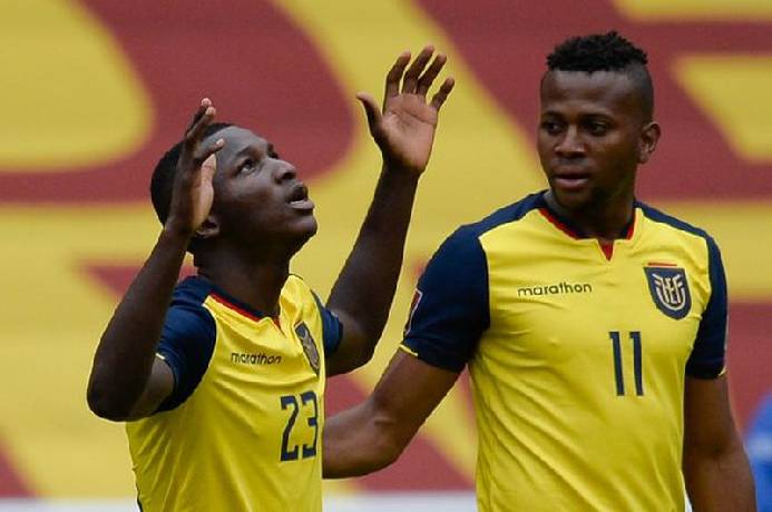 Tin chuyển nhượng tối 12/1:  Sao trẻ Ecuador từ chối MU