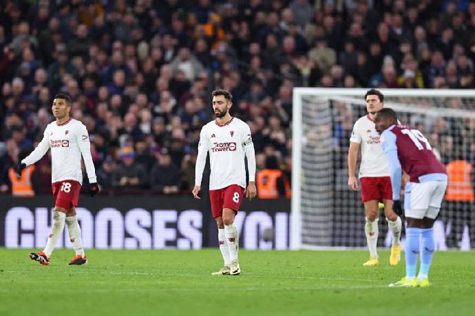 Bruno Fernandes nổi c&aacute;u 'v&ocirc; l&yacute;' với đồng đội d&ugrave; MU gi&agrave;nh chiến thắng Aston Villa