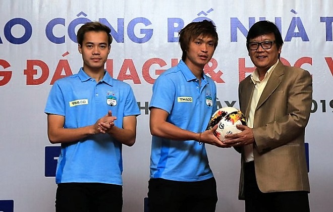 Văn To&agrave;n l&yacute; giải sự sa s&uacute;t của HAGL ở đầu V-League 2019