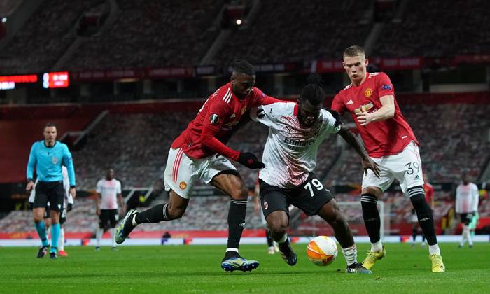 MU bị AC Milan chấm dứt chuỗi th&agrave;nh t&iacute;ch ph&ograve;ng ngự ấn tượng