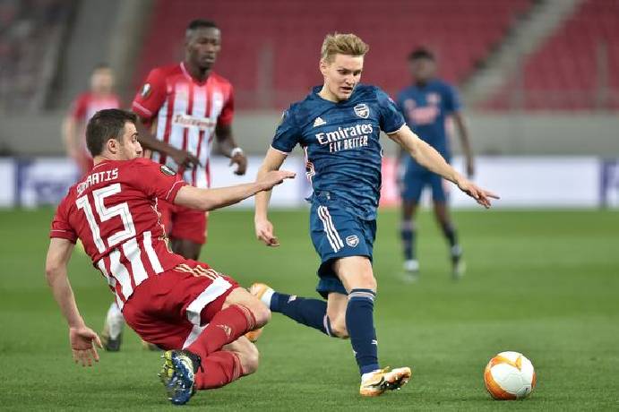 Odegaard và loạt con số ấn tượng ở thắng lợi của Arsenal tại Cúp C2