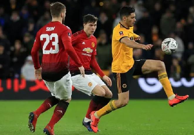 Soi kèo phạt góc MU vs Wolves, 21h00 ngày 13/5