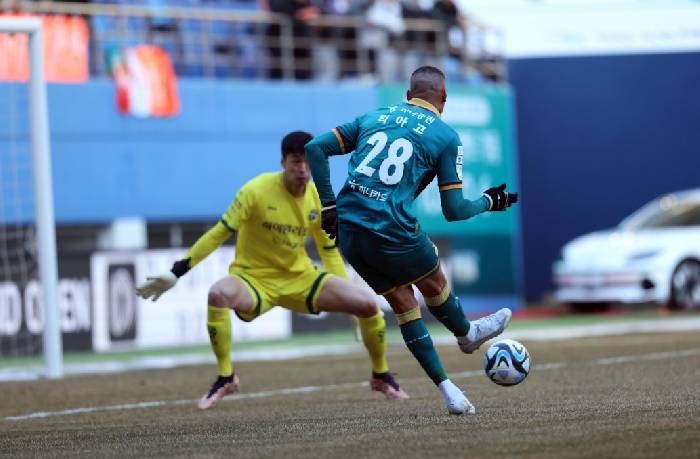 Soi k&egrave;o g&oacute;c Gangwon vs Daejeon, 17h30 ng&agrave;y 12/05