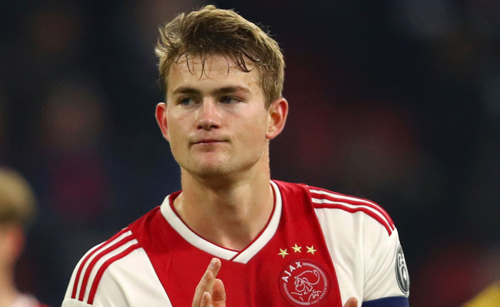 De Ligt ngầm từ chối PSG, &lsquo;bật đ&egrave;n xanh&rsquo; cho MU v&agrave; Barcelona