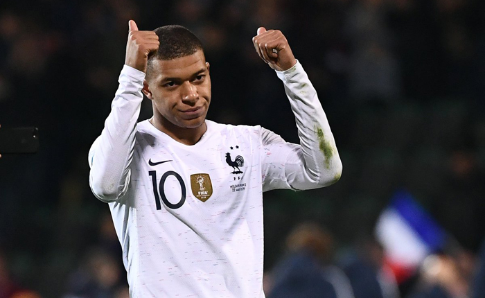 Mbappe c&aacute;n mốc 100 b&agrave;n thắng nhanh hơn hẳn Ronaldo v&agrave; Messi