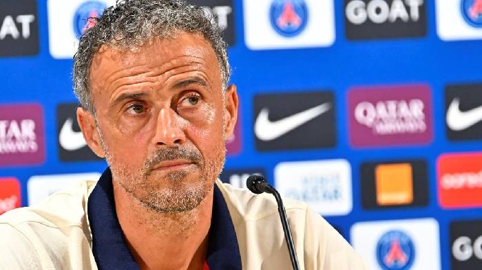 HLV PSG nhắn nhủ học trò: 'Ngọn cỏ ven đường đừng nghĩ mình là mây'