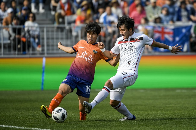 Nhận định Gangwon vs Pohang Steelers, 17h00 ngày 13/9