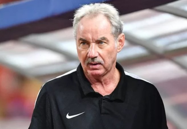 HLV Alfred Riedl: &lsquo;Đ&acirc;y l&agrave; thời cơ lớn để ĐT Việt Nam thắng Indonesia&rsquo;