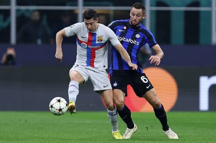 Soi k&egrave;o phạt g&oacute;c Barcelona vs Inter Milan, 2h ng&agrave;y 13/10