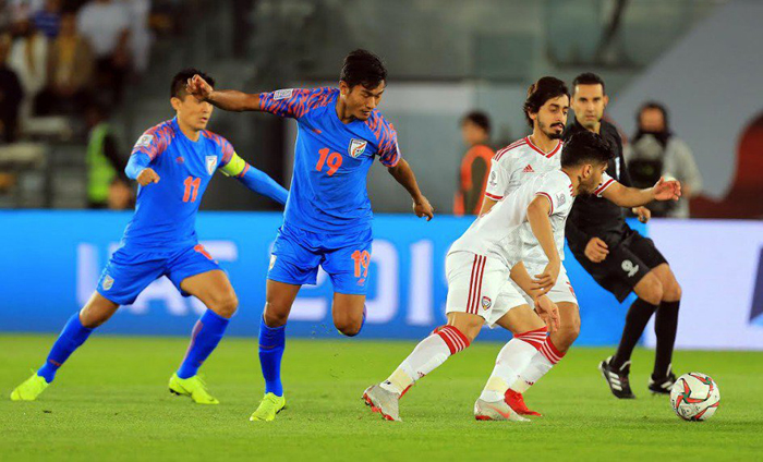 Dự đoán UAE vs Thái Lan (23h ngày 14/1) bởi chuyên gia, người nổi tiếng