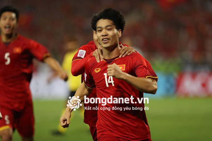 'Sếp lớn' HAGL tiết lộ mức phí chuyển nhượng Công Phượng