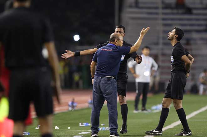 HLV Park Hang-seo lên tiếng về án phạt nặng từ AFC