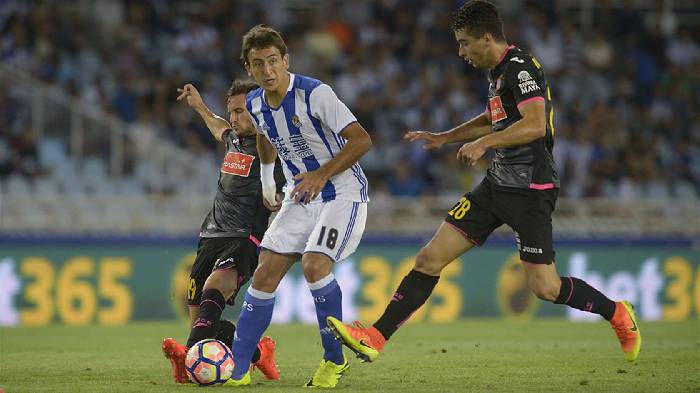 Soi kèo phạt góc Espanyol vs Sociedad, 3h00 ngày 14/2