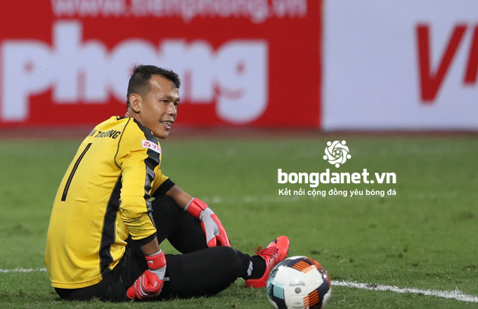 Tấn Trường bắt như đùa ở AFC Cup, HLV Bình Dương nói gì?