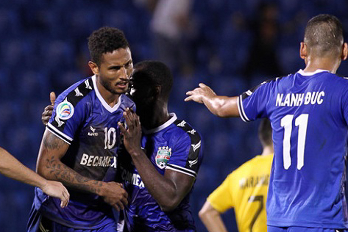 HY HỮU: Giả dạng Anh Đức, ngoại binh B.Bình Dương suýt nhận kết đắng