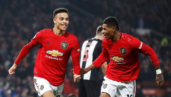 'Cầu thủ đó của M.U không có cửa ở lại Premier League nữa'