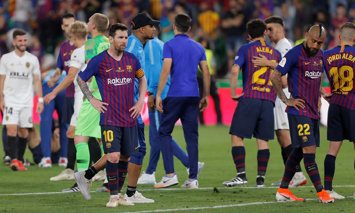 Barcelona vs Valencia (2h 15/9): Vắng Lionel Messi, Barca vẫn dễ dàng phục hận?!