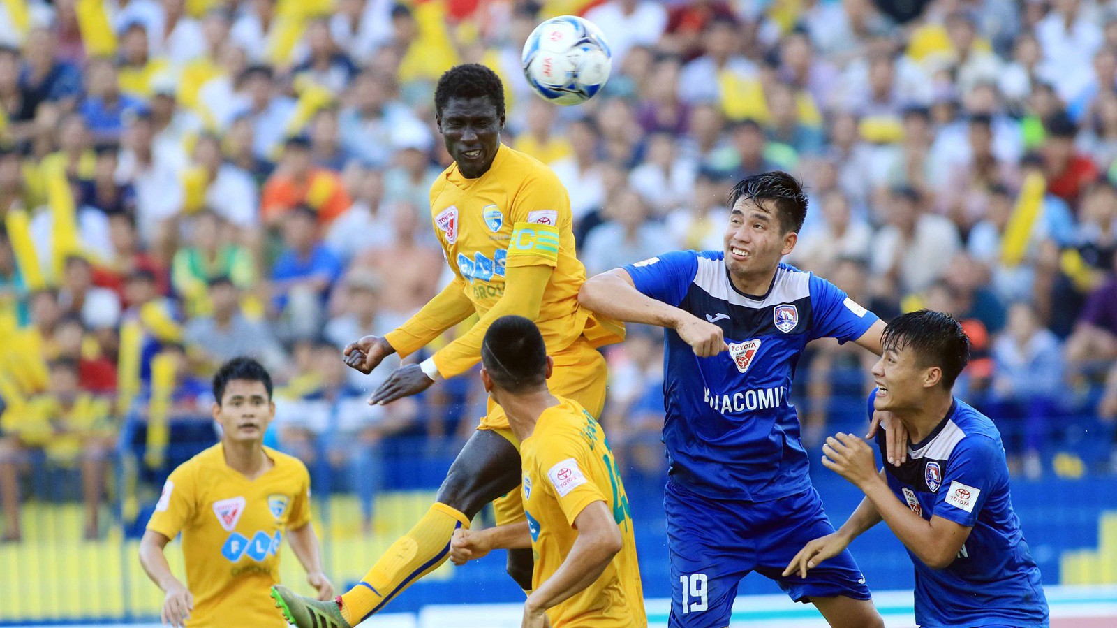 Thanh Hóa vs Than Quảng Ninh (18h 15/9): Vùng vẫy khỏi vị trí xuống hạng