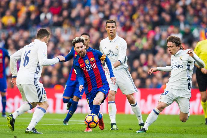 'Barca đã từ chối cậu ấy, người sau đó trở thành 'tượng đài' ở Real'