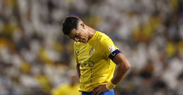 Ronaldo đứng trước nguy cơ bị phạt 100 roi vì ... ngoại tình