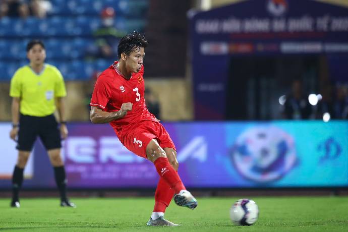 Đội tuyển Việt Nam bị Th&aacute;i Lan bỏ xa tr&ecirc;n bảng xếp hạng FIFA