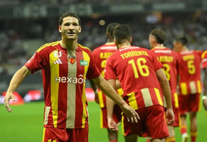 Soi kèo góc Lens vs Sporting Lisbon, 23h45 ngày 13/10