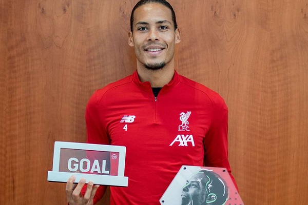 Van Dijk vượt mặt Ronaldo v&agrave; Messi, gi&agrave;nh giải ấn tượng nhất năm 2019