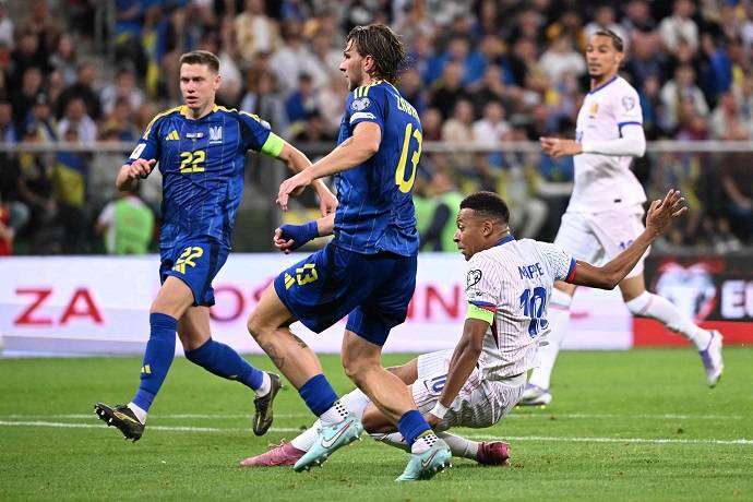 Siêu máy tính dự đoán Pháp vs Ukraine, 2h45 ngày 14/11