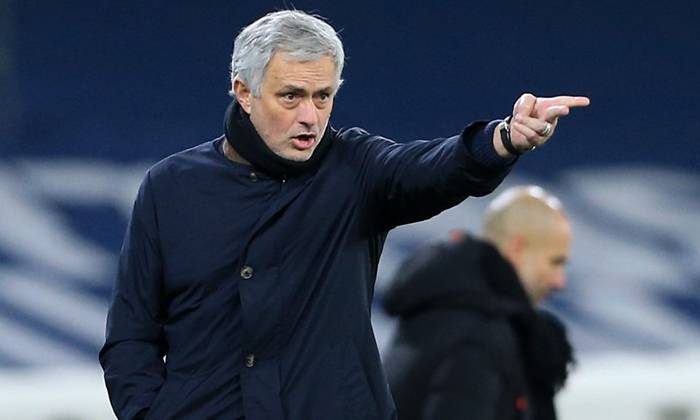Klopp v&agrave; Mourinho c&aacute;n mốc tệ hại sau v&ograve;ng 24 Ngoại hạng Anh