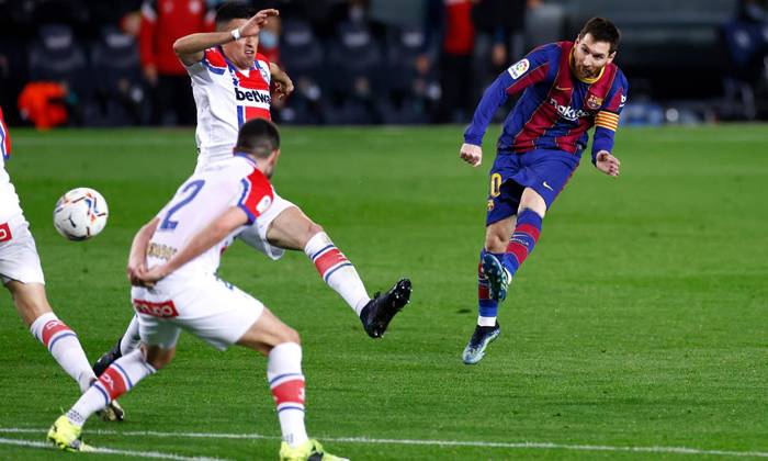 Top ghi b&agrave;n La Liga 20/21: Lionel Messi &aacute;p s&aacute;t Luis Suarez