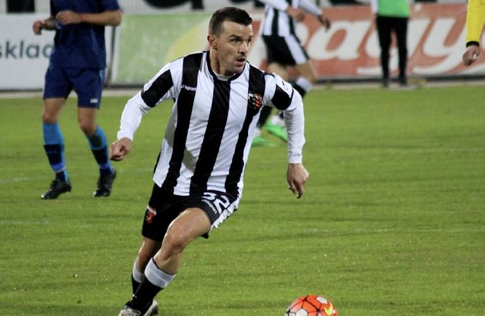 Nhận định, soi k&egrave;o Lokomotiv Plovdiv vs Cherno More Varna, 17h00 ng&agrave;y 15/2: 3 điểm nhọc nhằn