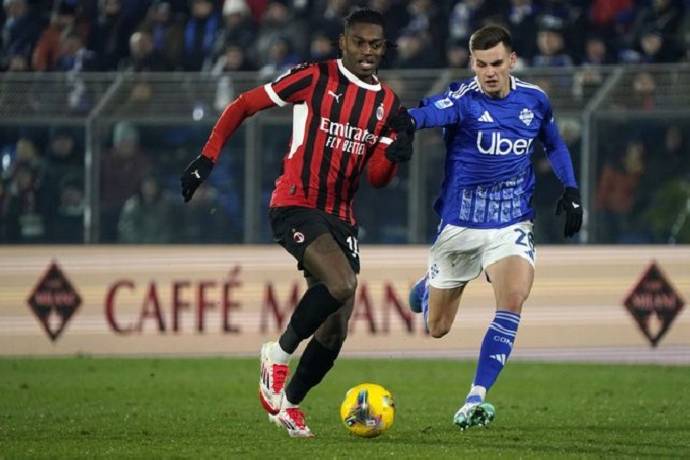 Soi kèo góc AC Milan vs Como, 0h00 ngày 16/3