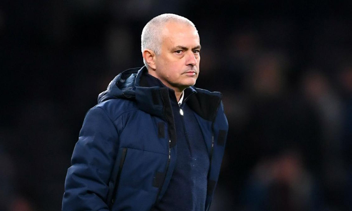 Jose Mourinho phản đối việc Ngoại hạng Anh trở lại v&agrave;o th&aacute;ng 6?