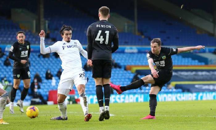 Soi kèo phạt góc Burnley vs Leeds, 18h30 ngày 15/5