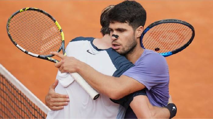 Thắng thuyết phục Draper, Alcaraz lần đầu góp mặt ở bán kết Rome Masters