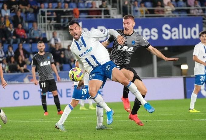 Soi kèo phạt góc Cadiz vs Alaves, 0h30 ngày 15/8