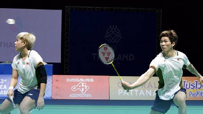 Đương kim v&ocirc; địch thế giới bị loại ở b&aacute;n kết cầu l&ocirc;ng SEA Games 33