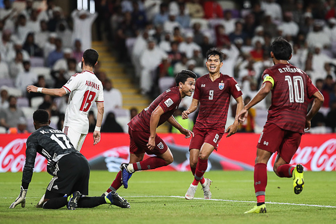 Báo Thái tâng bốc Messi Jay và đồng đội lên mây xanh