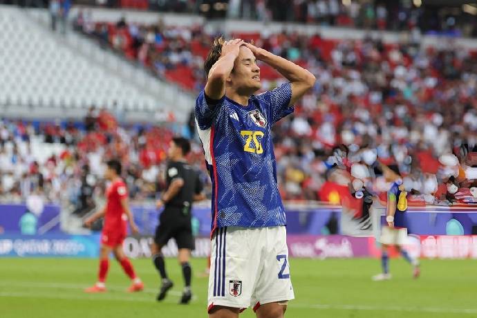 Nhìn ĐT Việt Nam thi đấu, Takefusa Kubo muốn 'cắp sách theo học'