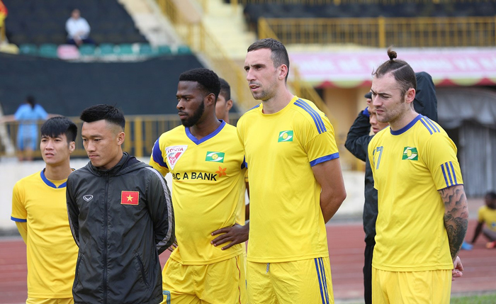 SLNA ch&iacute;nh thức chi&ecirc;u mộ th&agrave;nh c&ocirc;ng trung vệ thay Quế Ngọc Hải