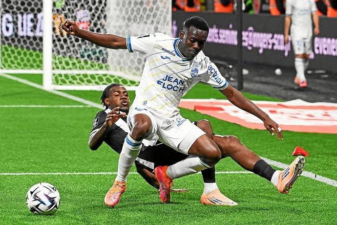 Nhận định, soi kèo Lorient vs Angers, 23h15 ngày 15/2: Ưu thế cho chủ nhà