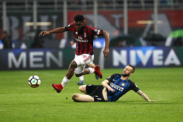 Phân tích tỷ lệ AC Milan vs Inter Milan, 2h30 ngày 18/3