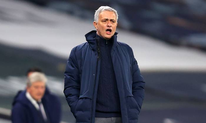 Jose Mourinho c&acirc;n bằng số trận thua kỷ lục trong 1 m&ugrave;a tại Premier League