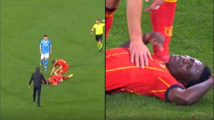 Cầu thủ Serie A đổ gục xuống sân khi đang thi đấu
