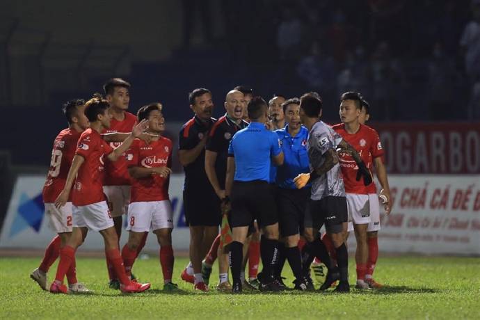 TP.HCM liên tiếp nhận án phạt từ VFF