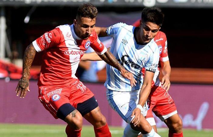Nhận định Gimnasia La Plata vs Argentinos Juniors, 05h00 ng&agrave;y 17/5 (Superliga Argentina)