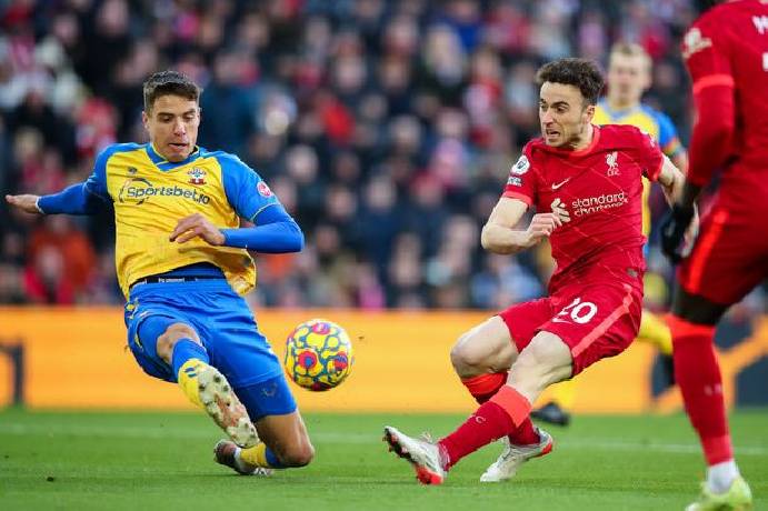 Soi kèo phạt góc Southampton vs Liverpool, 1h45 ngày 18/5