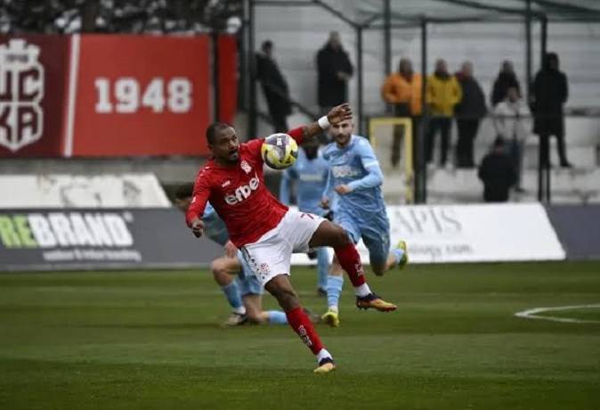 Nhận định, soi kèo Lokomotiv Sofia vs CSKA Sofia, 23h00 ngày 16/9: Phong độ trái ngược